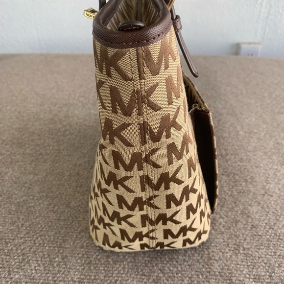 Michae Kors medium canvas tote bag - Picture 9 of 15